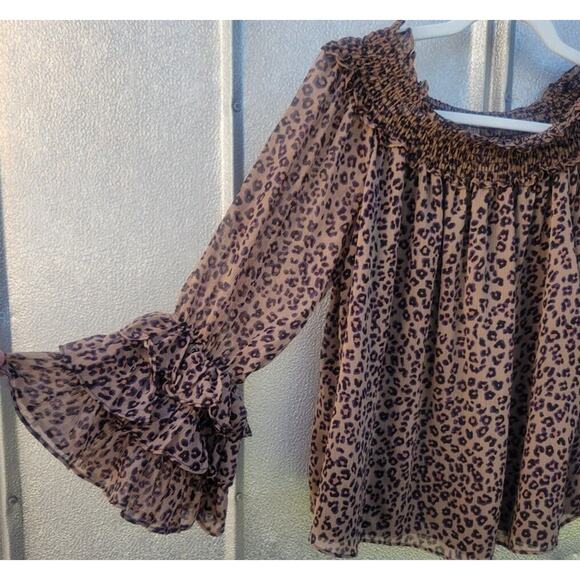 CeCe Leopard Print Long Sleeve Off-Shoulders Lined Blouse Size XS - Picture 4 of 8